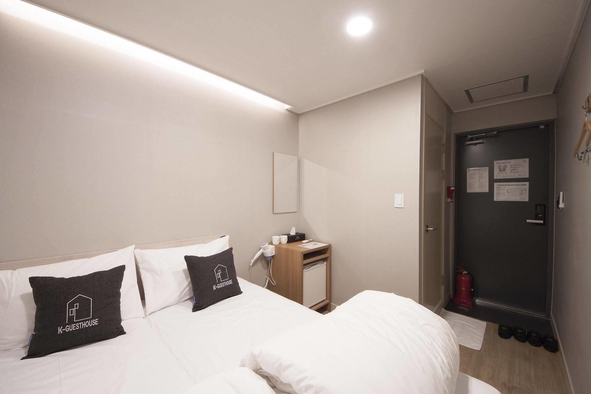 Oyo Hostel Myeongdong 1 Seoel Buitenkant foto